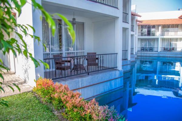 The Covanro Airport Hotel - Katunayake, Varaa Hotelli Veyangoda Gampaha District