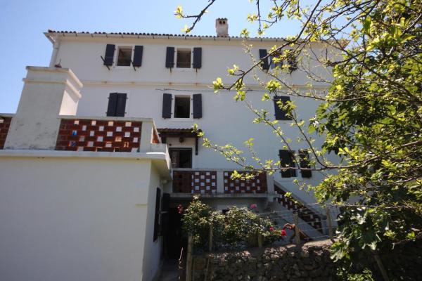 Apartment Beli 8094b, Varaa Huoneisto Hotellit Kvarner Islands pysäköinnillä, Pysäköinti
