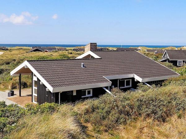 Luxury Retreat with Sea View, Varaa Lomakoti  